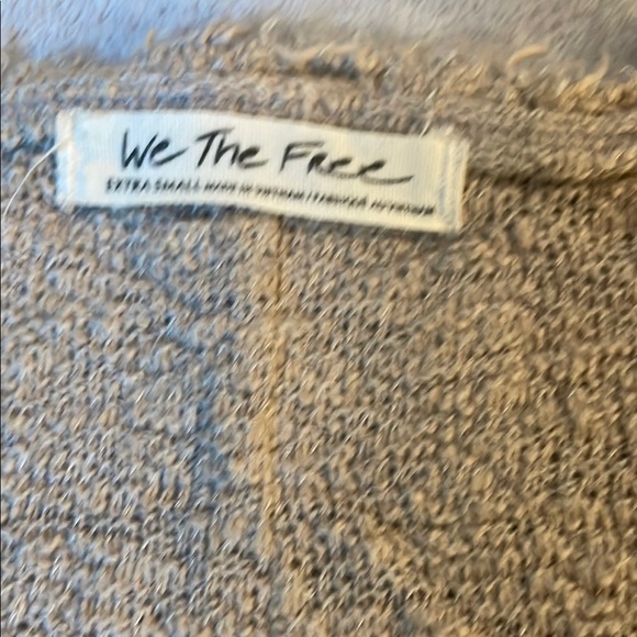 We The Free Cream Fitted Textured Deep V 3/4 Sleeve Knit Top - Picture 2 of 8